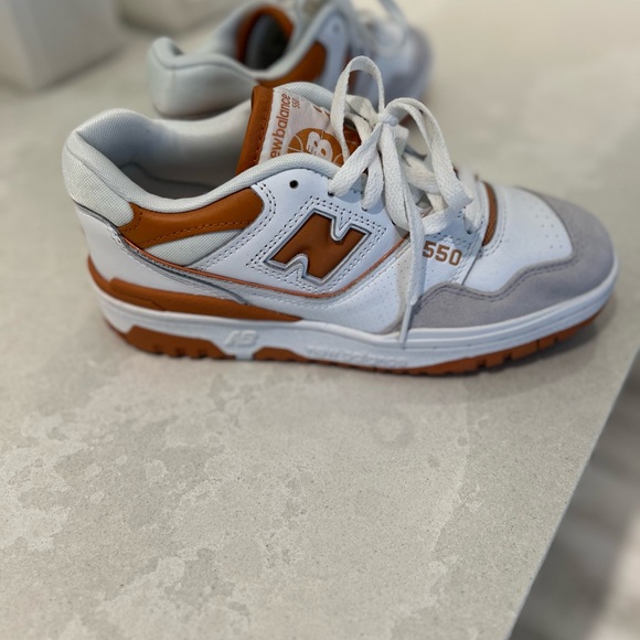 NEW BALANCE 550 for sale and never worn! - Picture 2 of 4